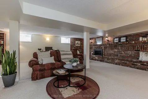 154 Hendrie Avenue Burlington ON L7T 4C2