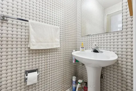 37 Candy Crescent Brampton ON L6X 3Z7