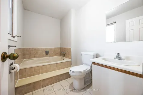 37 Candy Crescent Brampton ON L6X 3Z7