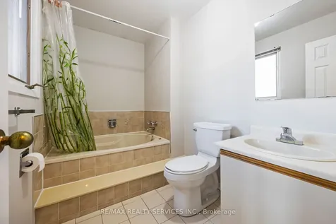 37 Candy Crescent Brampton ON L6X 3Z7