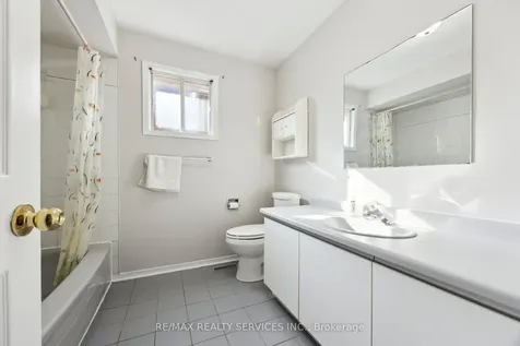 37 Candy Crescent Brampton ON L6X 3Z7