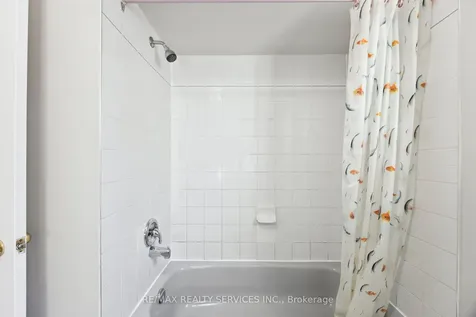 37 Candy Crescent Brampton ON L6X 3Z7