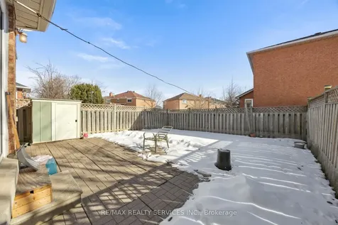 37 Candy Crescent Brampton ON L6X 3Z7