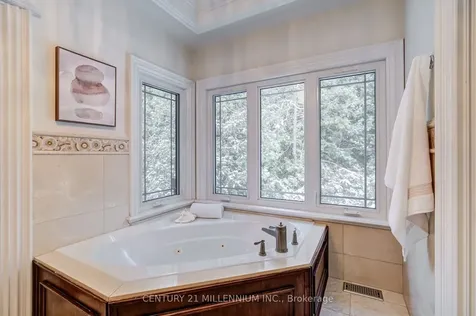 566 River Road Caledon ON L7K 0E5