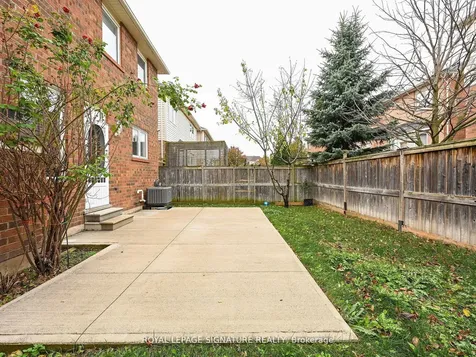 3207 Munson Crescent Burlington ON L7M 0C2