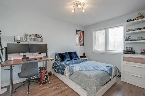 2234 Shadetree Avenue Burlington ON L7L 6L4