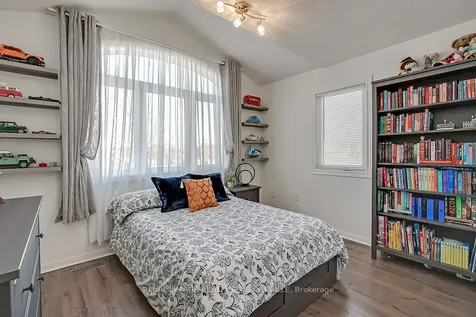 2234 Shadetree Avenue Burlington ON L7L 6L4