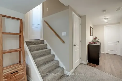 2234 Shadetree Avenue Burlington ON L7L 6L4