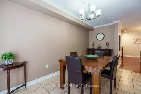 18 Newark Way Brampton ON L7A 2V1