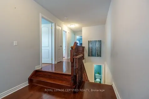 18 Newark Way Brampton ON L7A 2V1