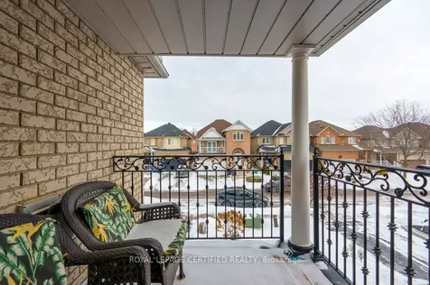 18 Newark Way Brampton ON L7A 2V1