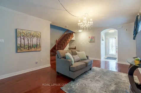 18 Newark Way Brampton ON L7A 2V1