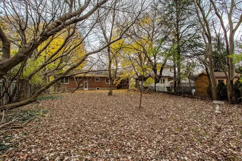 4041 Apple Valley Lane Burlington ON L7L 1E8