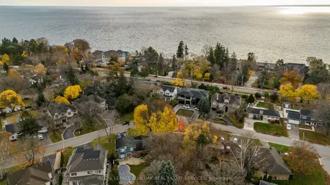 4041 Apple Valley Lane Burlington ON L7L 1E8