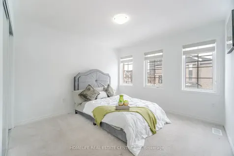 4 Keppel Circle Brampton ON L7A 5K4