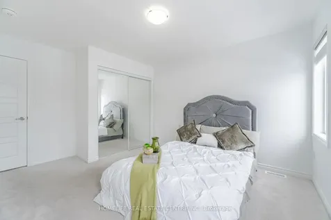 4 Keppel Circle Brampton ON L7A 5K4