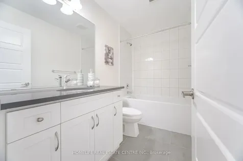 4 Keppel Circle Brampton ON L7A 5K4