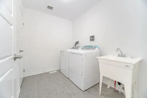 4 Keppel Circle Brampton ON L7A 5K4