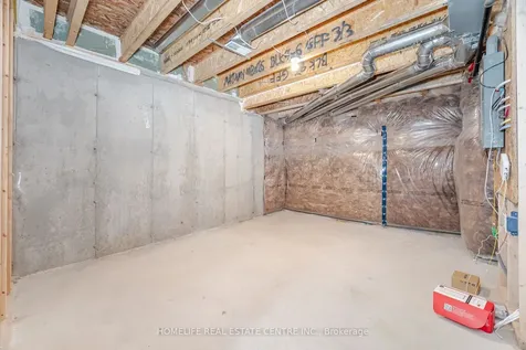 4 Keppel Circle Brampton ON L7A 5K4