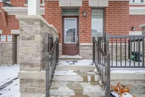 4 Keppel Circle Brampton ON L7A 5K4