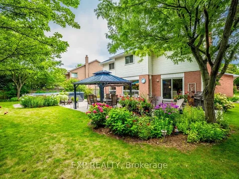 2048 Parklane Crescent Burlington ON L7M 3V6