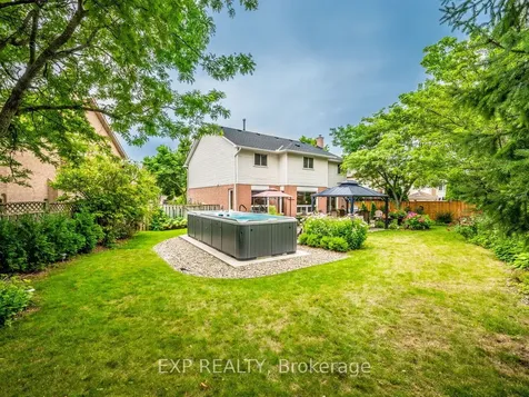 2048 Parklane Crescent Burlington ON L7M 3V6