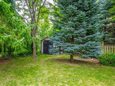 2048 Parklane Crescent Burlington ON L7M 3V6