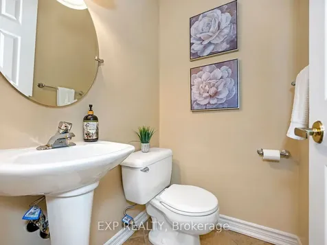 2048 Parklane Crescent Burlington ON L7M 3V6