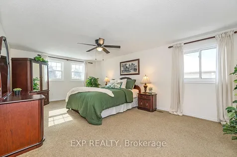 2048 Parklane Crescent Burlington ON L7M 3V6