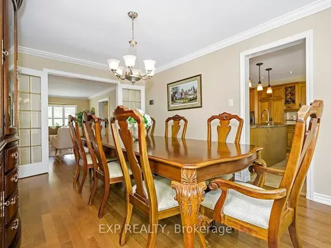 2048 Parklane Crescent Burlington ON L7M 3V6