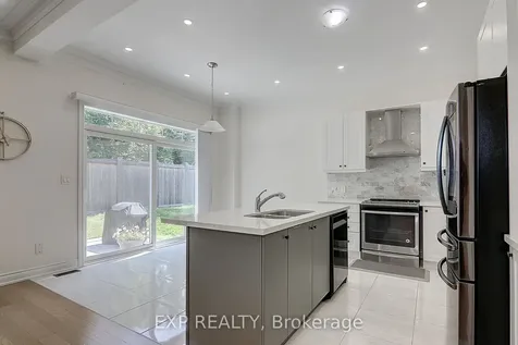 21 Ash Hill Avenue Caledon ON L7C 4E8