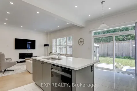 21 Ash Hill Avenue Caledon ON L7C 4E8