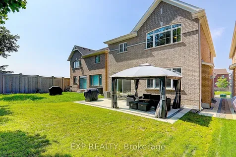 21 Ash Hill Avenue Caledon ON L7C 4E8