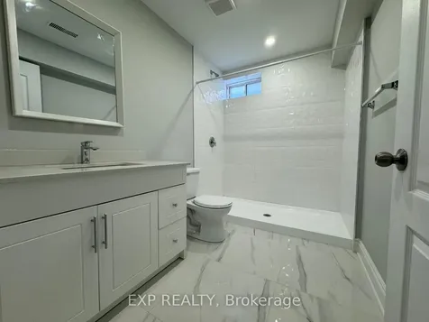 21 Ash Hill Avenue Caledon ON L7C 4E8