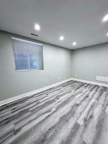 21 Ash Hill Avenue Caledon ON L7C 4E8