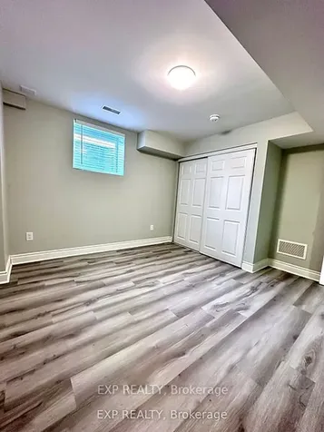 21 Ash Hill Avenue Caledon ON L7C 4E8