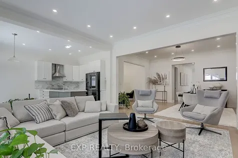 21 Ash Hill Avenue Caledon ON L7C 4E8