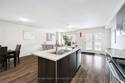 186 Golden Springs Drive Brampton ON L7A 4N9