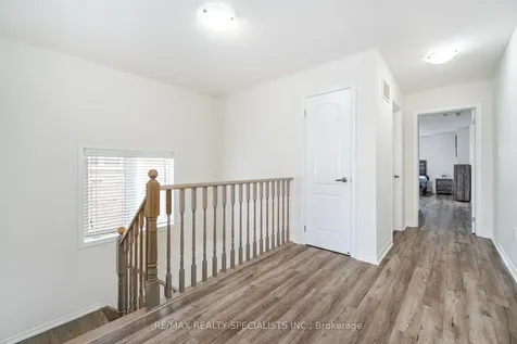 186 Golden Springs Drive Brampton ON L7A 4N9