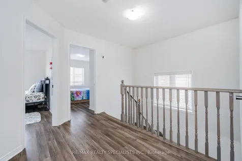 186 Golden Springs Drive Brampton ON L7A 4N9