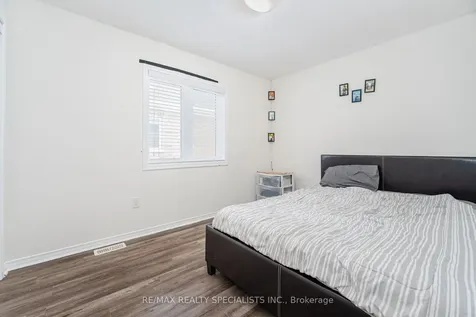 186 Golden Springs Drive Brampton ON L7A 4N9