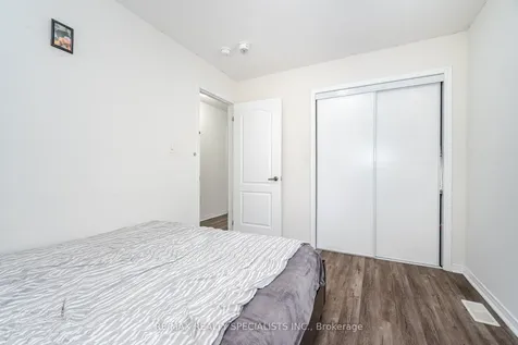 186 Golden Springs Drive Brampton ON L7A 4N9