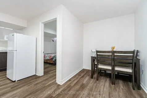 186 Golden Springs Drive Brampton ON L7A 4N9