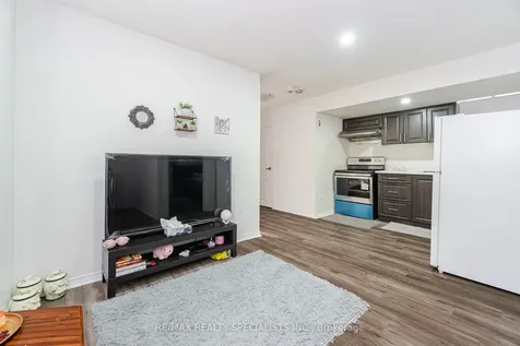 186 Golden Springs Drive Brampton ON L7A 4N9