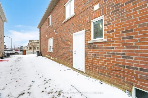 186 Golden Springs Drive Brampton ON L7A 4N9