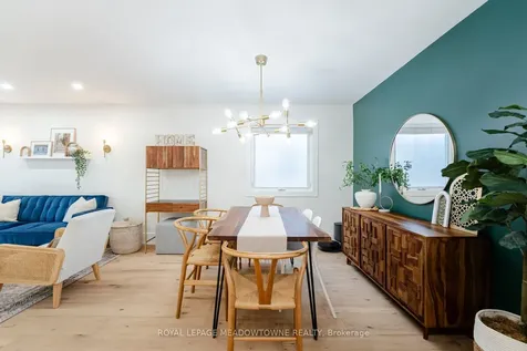 1433 Reynolds Avenue Burlington ON L7M 3B6