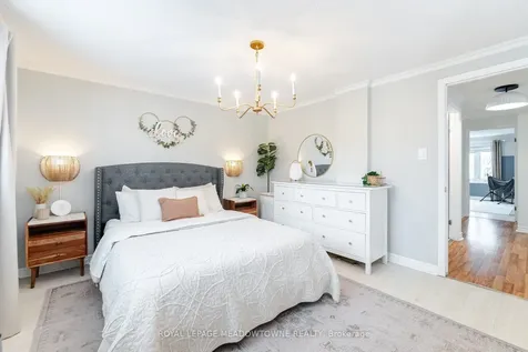 1433 Reynolds Avenue Burlington ON L7M 3B6