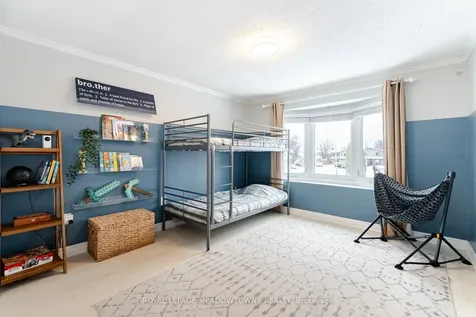 1433 Reynolds Avenue Burlington ON L7M 3B6