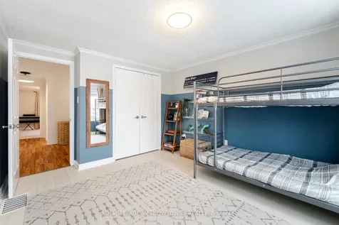 1433 Reynolds Avenue Burlington ON L7M 3B6