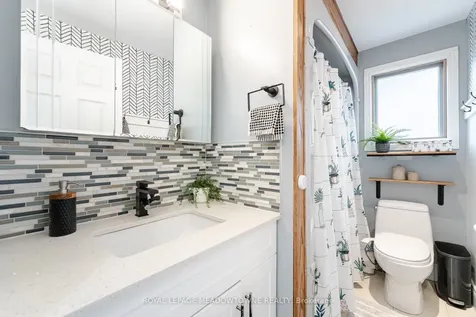 1433 Reynolds Avenue Burlington ON L7M 3B6